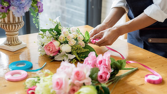 The Best Florists For Your Wedding Day: How To Choose The Perfect Flowers - Cheese Wedding Cake Shop